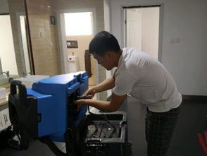 四川洗地機維修指南 成都國產手推洗地機售后服務及機械維修清潔服務解析